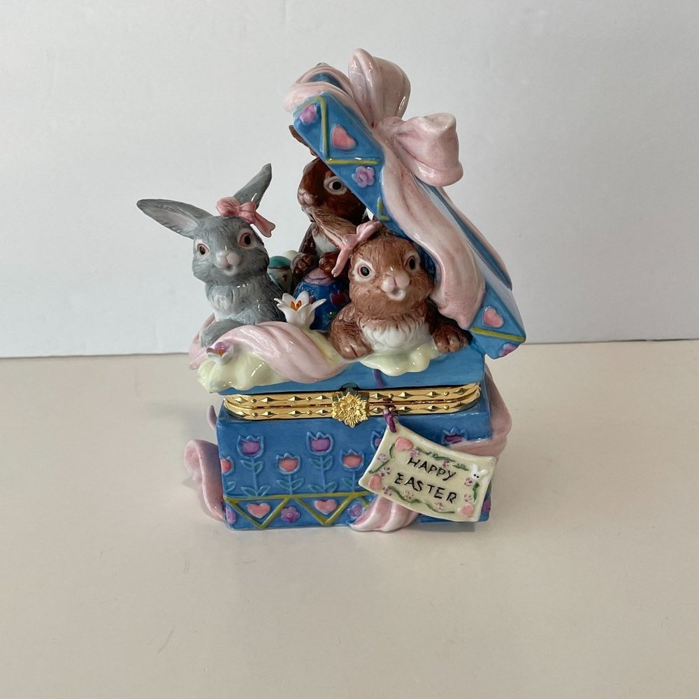 CWC Porcelain Box Easter Bunnies & Eggs Hinged Keepsake Hand Painted Home Decor - Picture 14 of 16